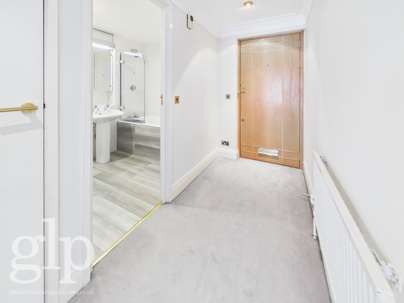 1 Bedroom Apartment, Upper John Street,  Soho, W1F