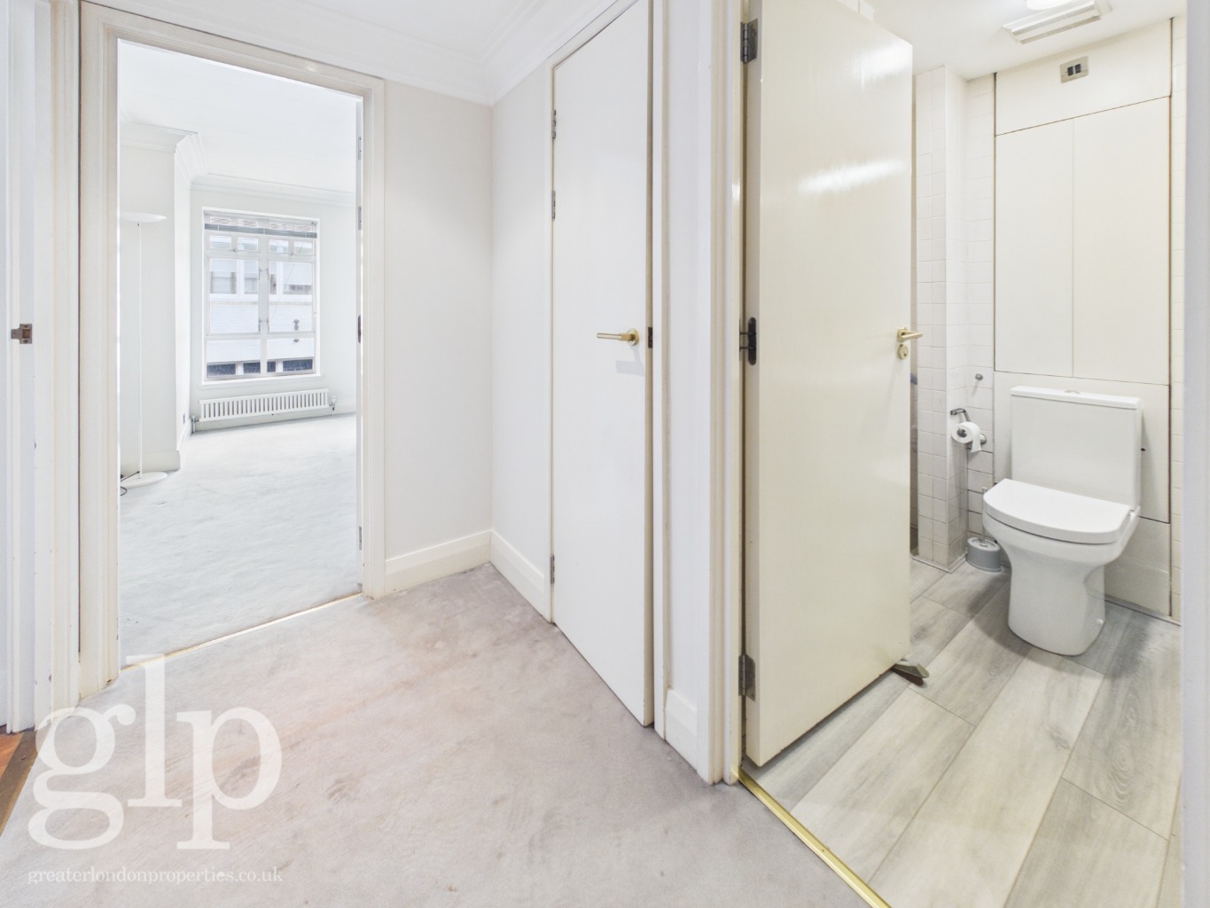 1 Bedroom Apartment, Upper John Street,  Soho, W1F