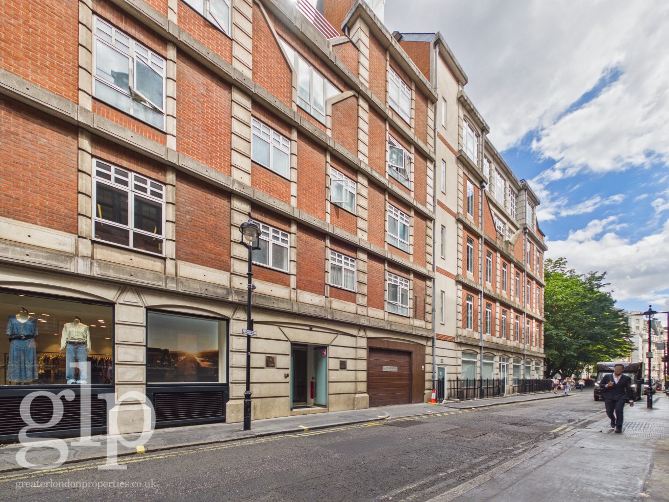 1 Bedroom Apartment, Upper John Street,  Soho, W1F