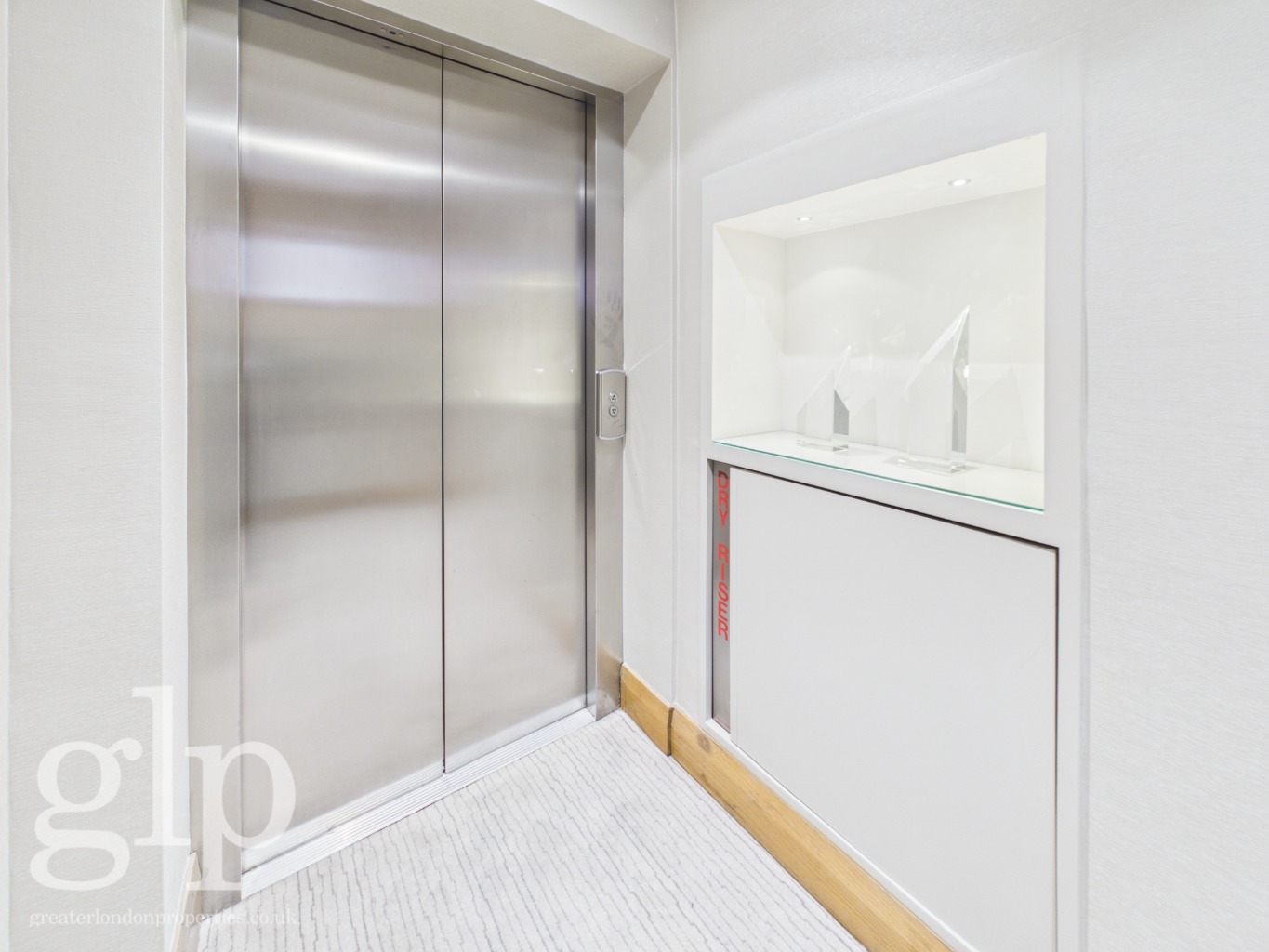 1 Bedroom Apartment, Upper John Street,  Soho, W1F