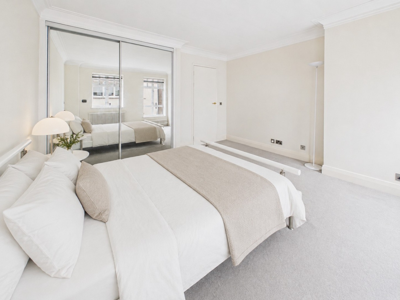 1 Bedroom Apartment, Upper John Street,  Soho, W1F