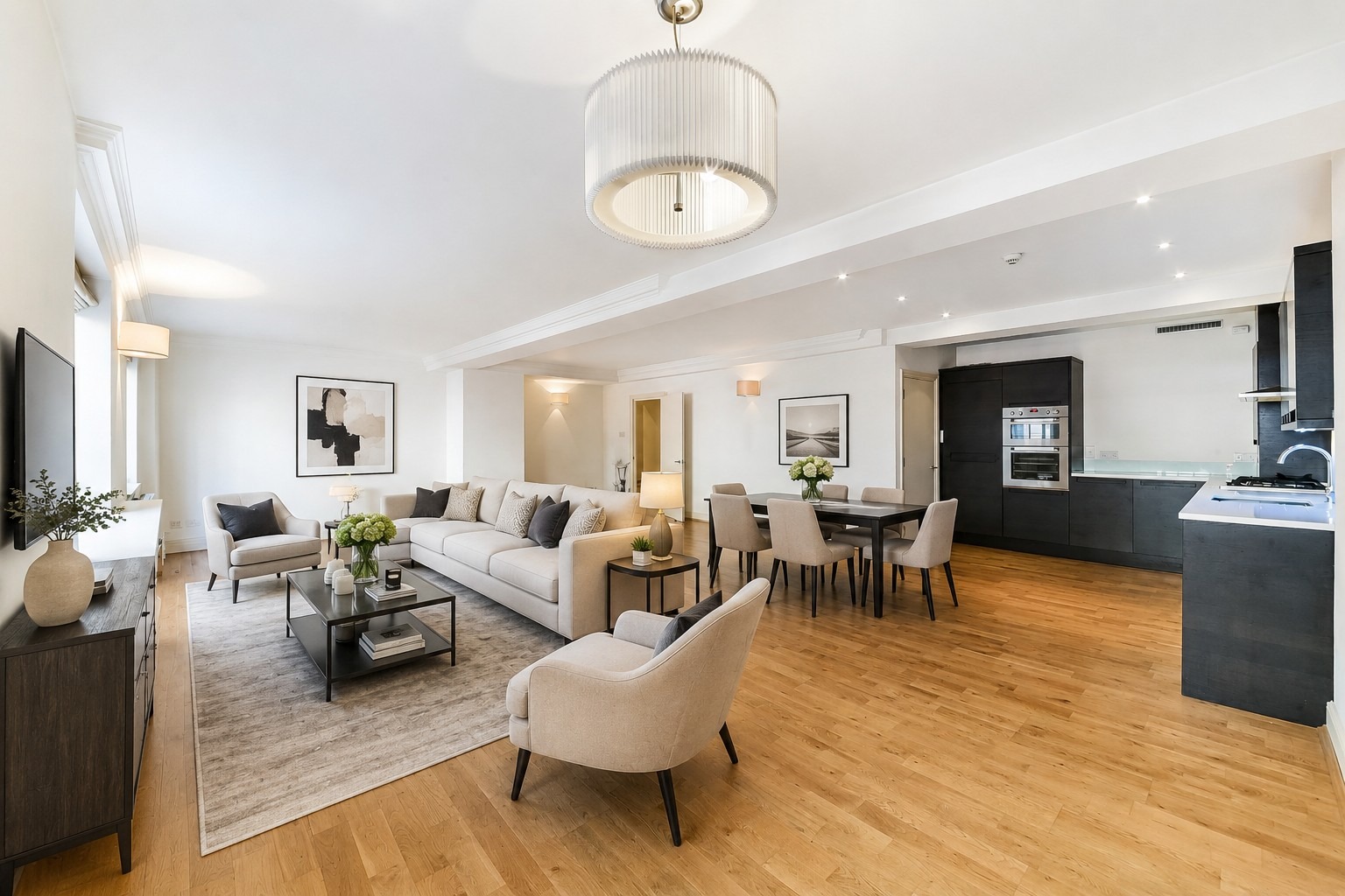 3 Bedroom Apartment, Great Queen Street, Covent Garden, WC2B