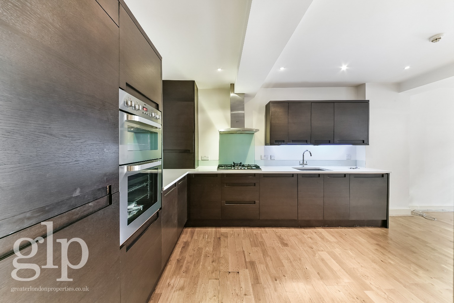 3 Bedroom Apartment, Great Queen Street, Covent Garden, WC2B