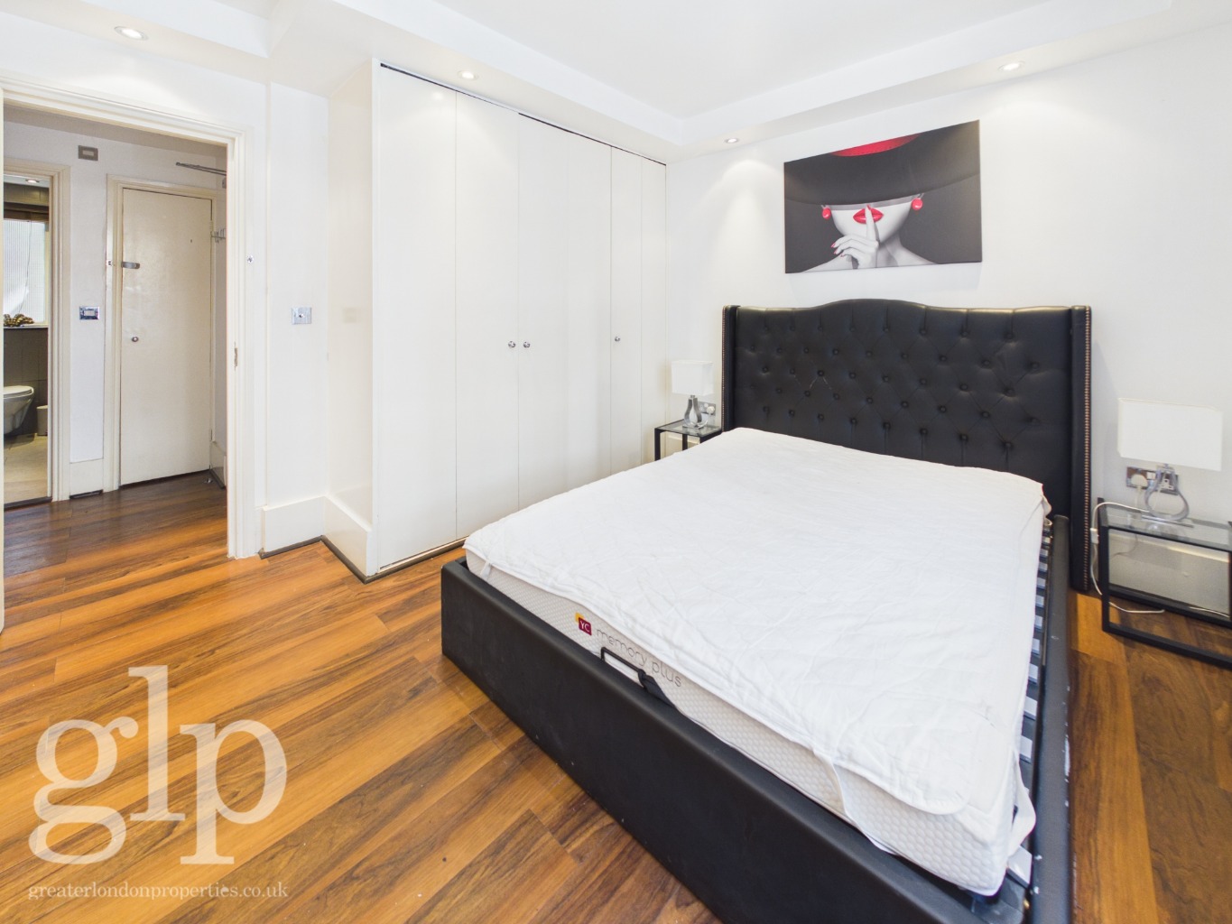 2 Bedroom Apartment, Ridgmount Street, Bloomsbury, WC1E