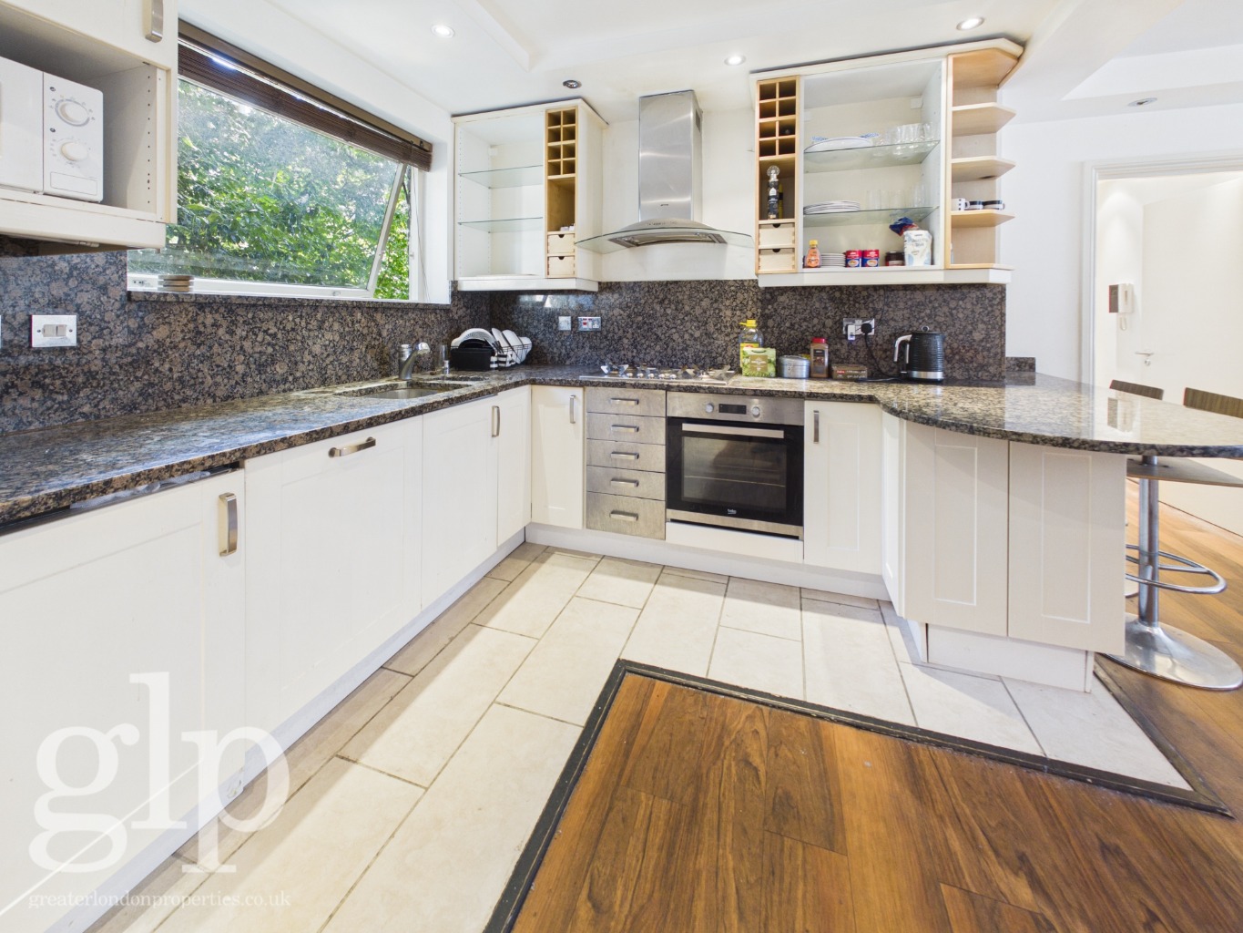 2 Bedroom Apartment, Ridgmount Street, Bloomsbury, WC1E