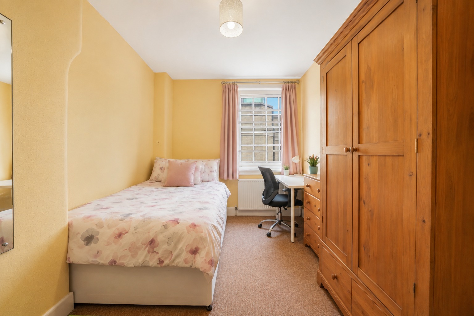 2 Bedroom Flat, Jenner House, Hunter Street, London, Greater London, WC1N