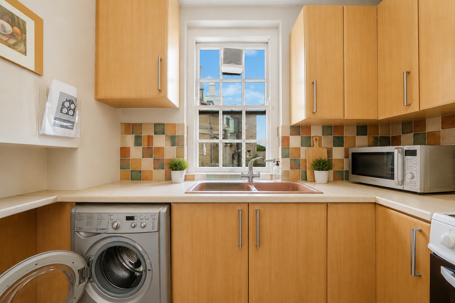 2 Bedroom Flat, Jenner House, Hunter Street, London, Greater London, WC1N