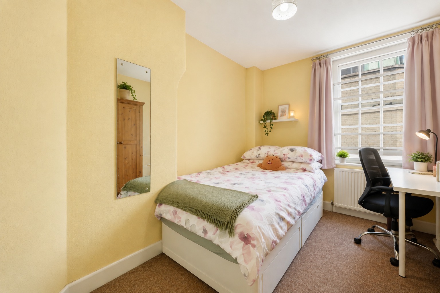 2 Bedroom Flat, Jenner House, Hunter Street, London, Greater London, WC1N