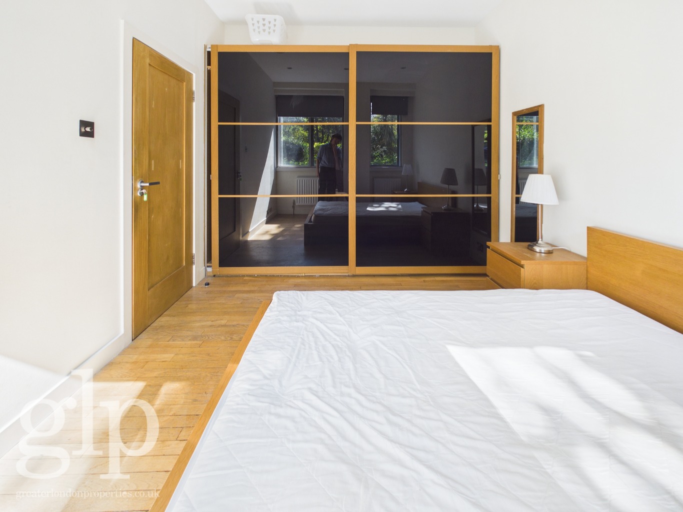 2 Bedroom Apartment, Porchester Gate, Hyde Park, W2