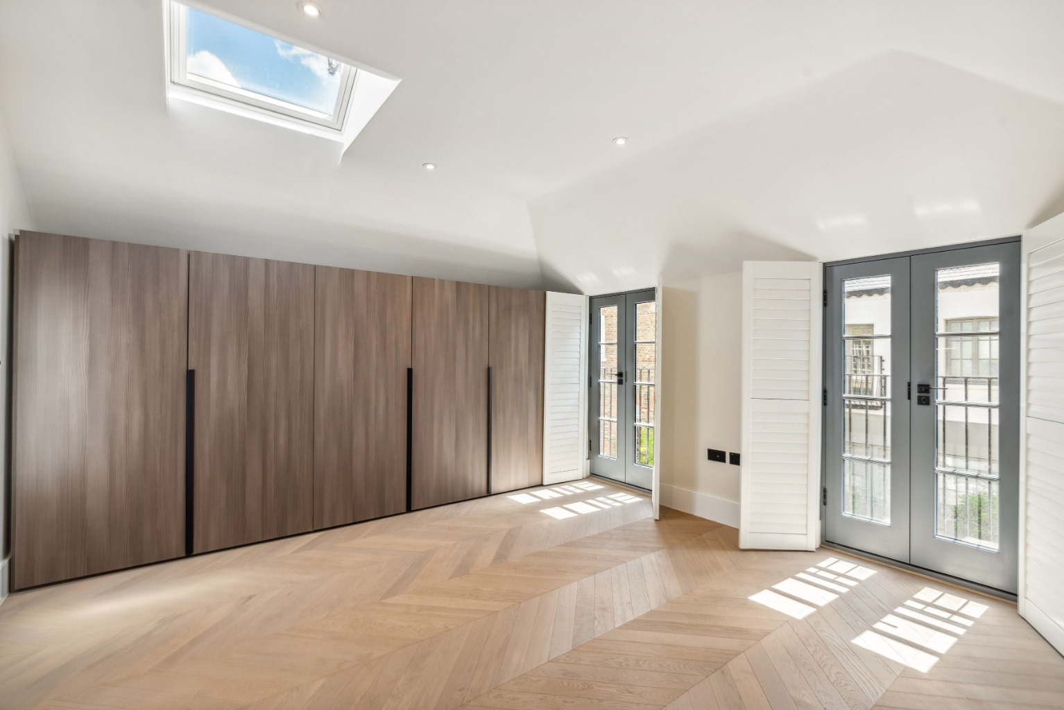 3 Bedroom Mews, Bathurst Mews, London, Greater London, W2