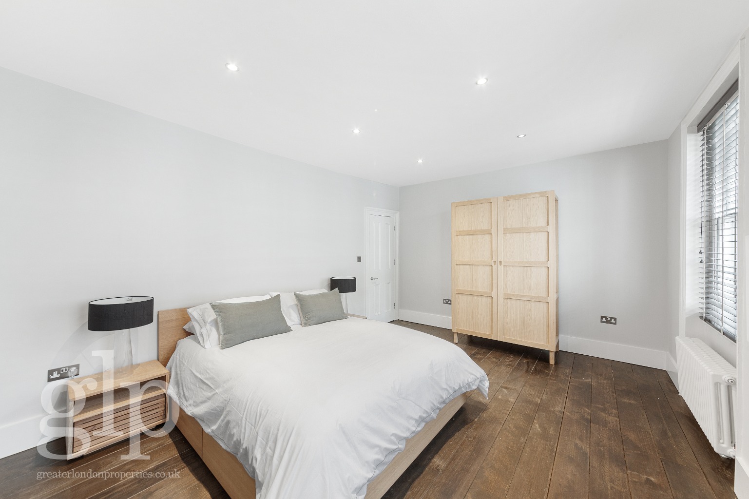 2 Bedroom Terraced, Barter Street, London, Greater London, WC1A 2AH
