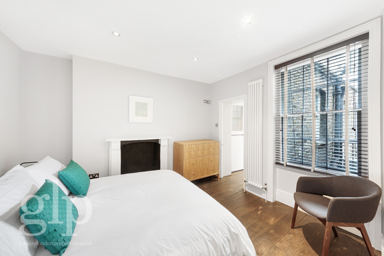 2 Bedroom Terraced, Barter Street, London, Greater London, WC1A 2AH