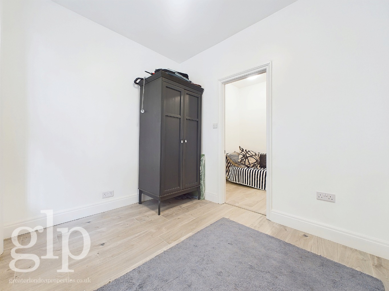 2 Bedroom Apartment, Kings Cross Road, Kings Cross, WC1X