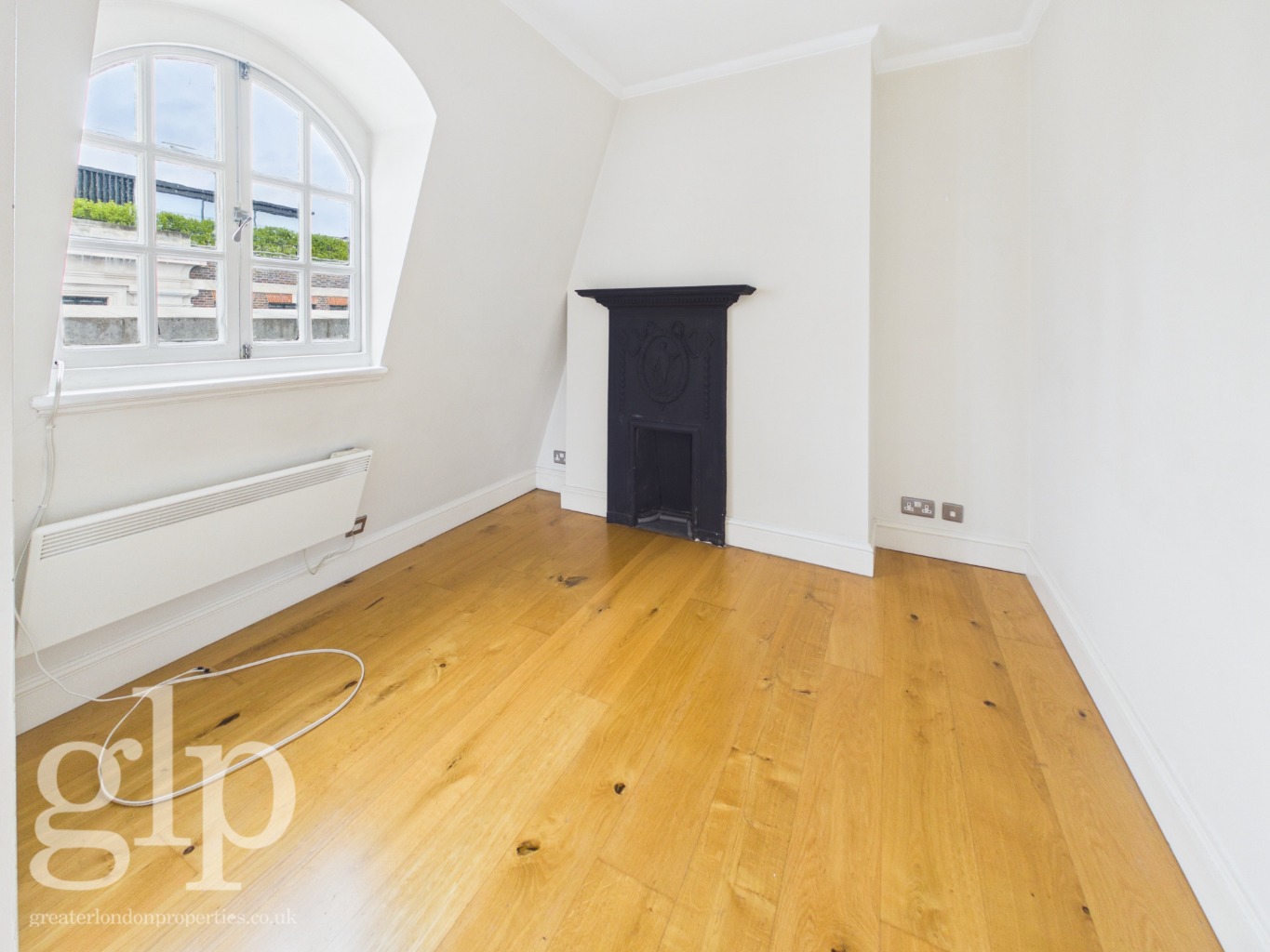 2 Bedroom Apartment, Long Acre, Covent Garden, WC2E