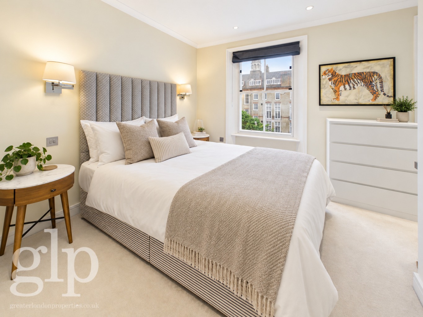 1 Bedroom Apartment, King Street, Covent Garden, WC2E