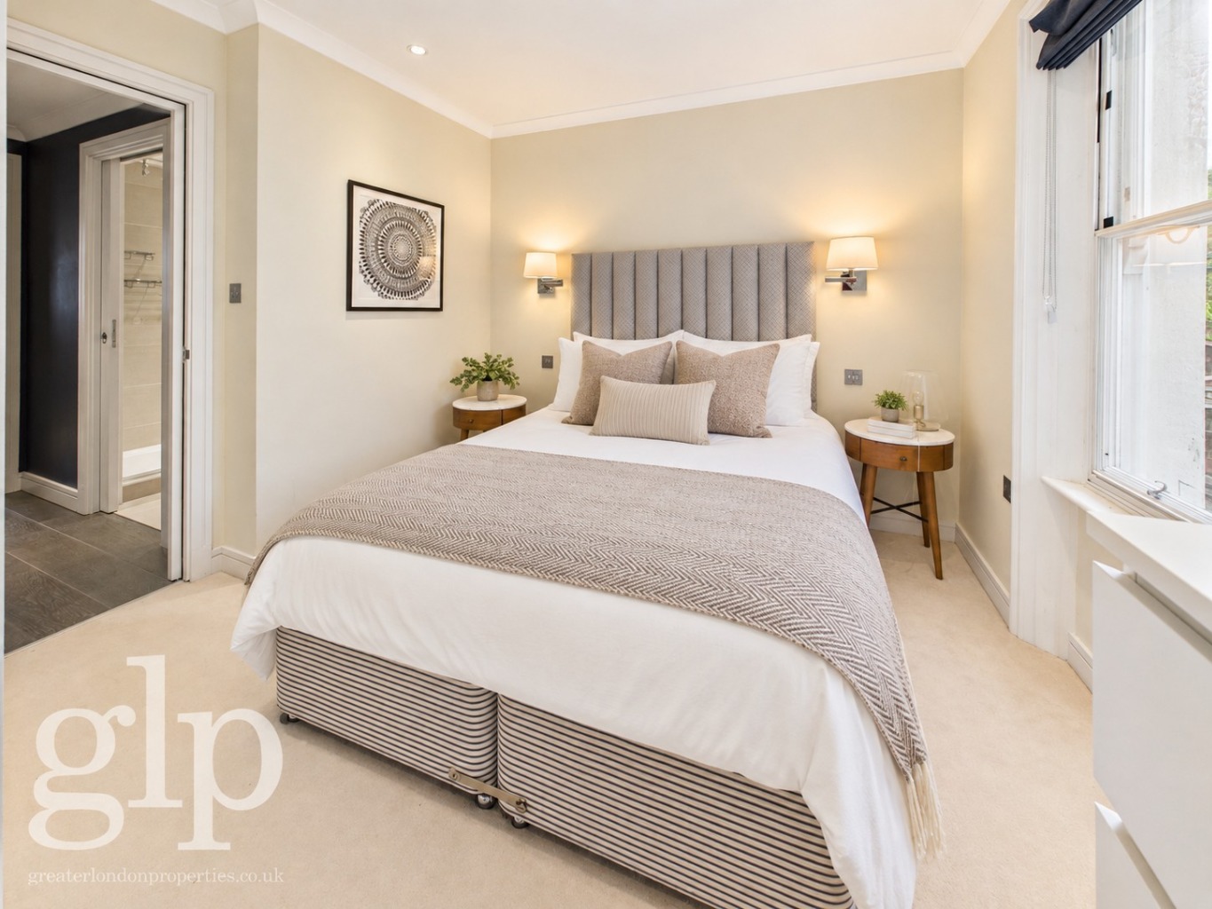 1 Bedroom Apartment, King Street, Covent Garden, WC2E