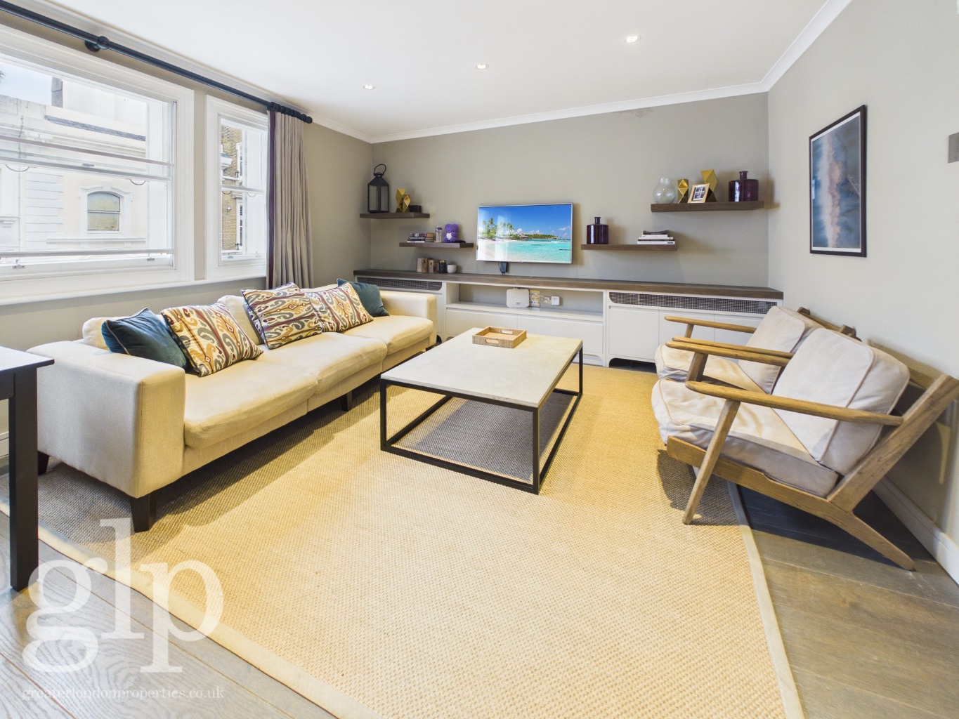1 Bedroom Apartment, King Street, Covent Garden, WC2E