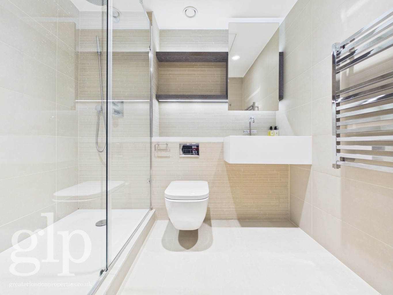 1 Bedroom Apartment, King Street, Covent Garden, WC2E