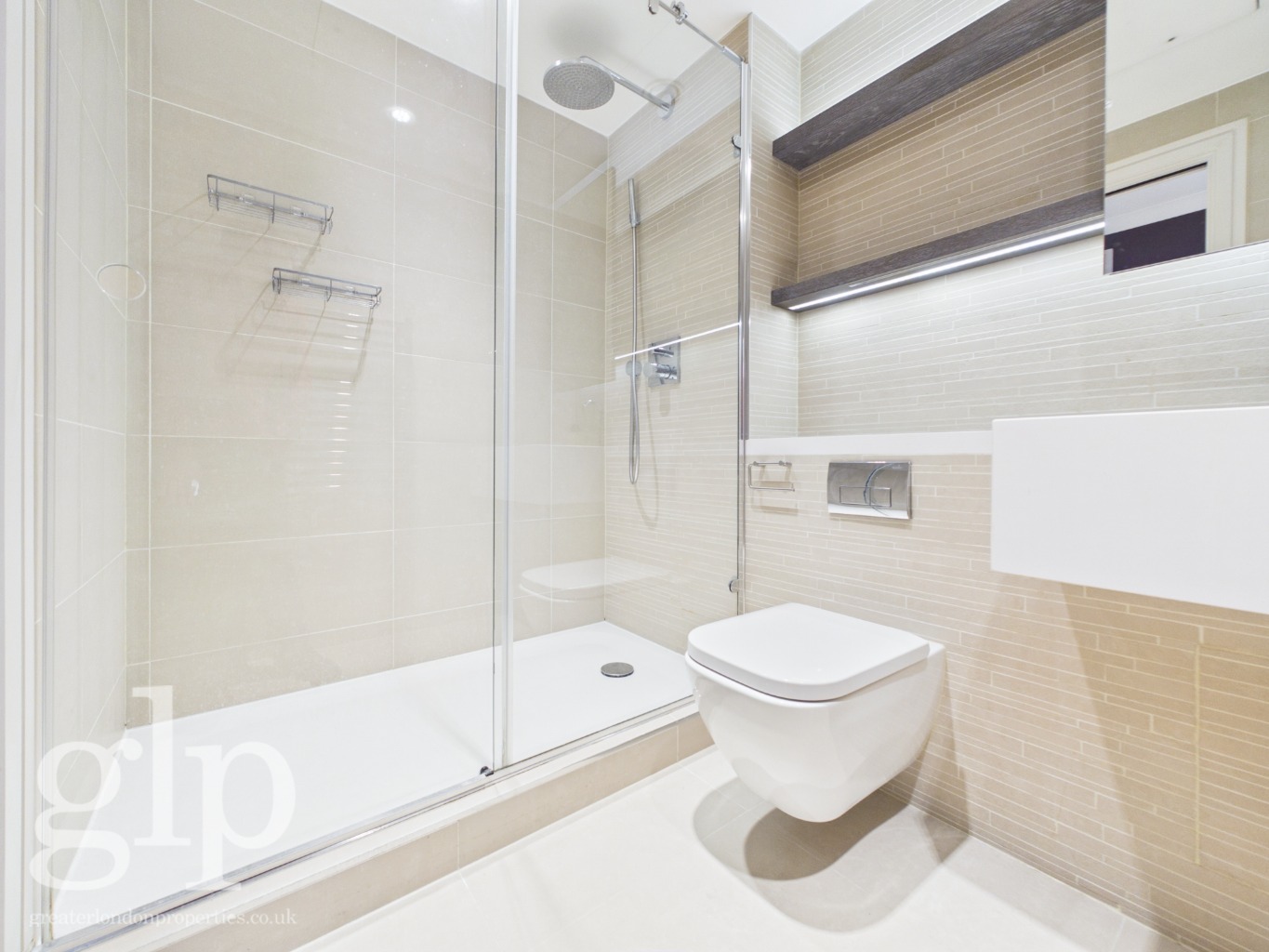 1 Bedroom Apartment, King Street, Covent Garden, WC2E