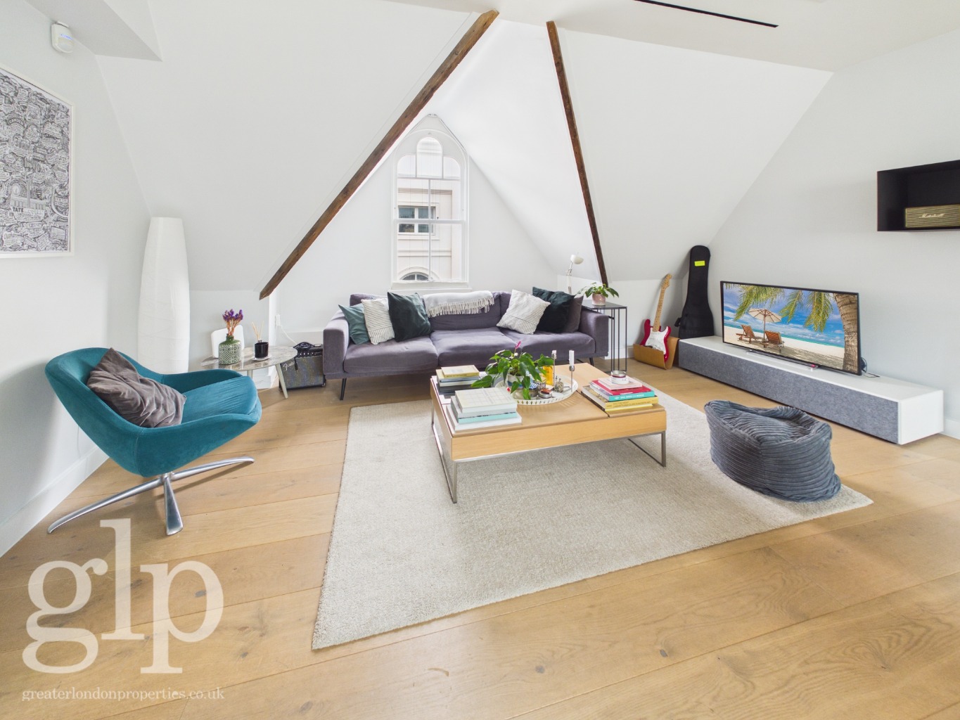 2 Bedroom Apartment, Floral Street, Covent Garden, London, WC2E