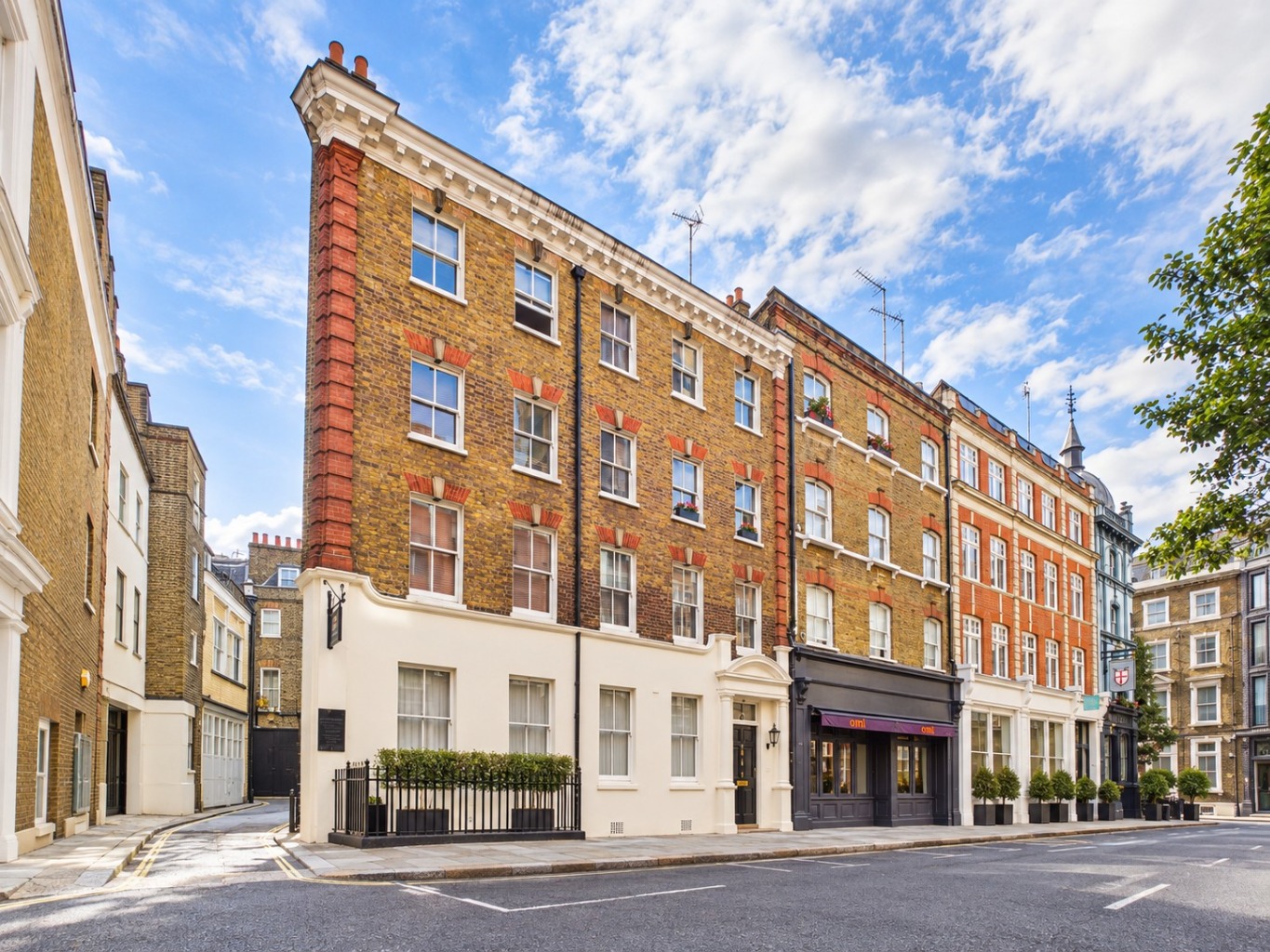 2 Bedroom Apartment, Wells Street, Fitzrovia, London, W1T