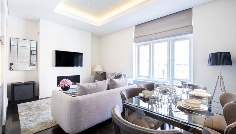 2 Bedroom Apartment, Green Street, Mayfair, W1K